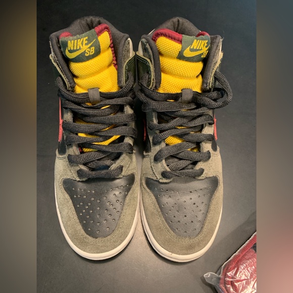 RARE SZ 4 PREOWNED (worn once) NIKE DUNK HIGH PRO SB BOBA FETT (not in OG box) - Picture 3 of 7